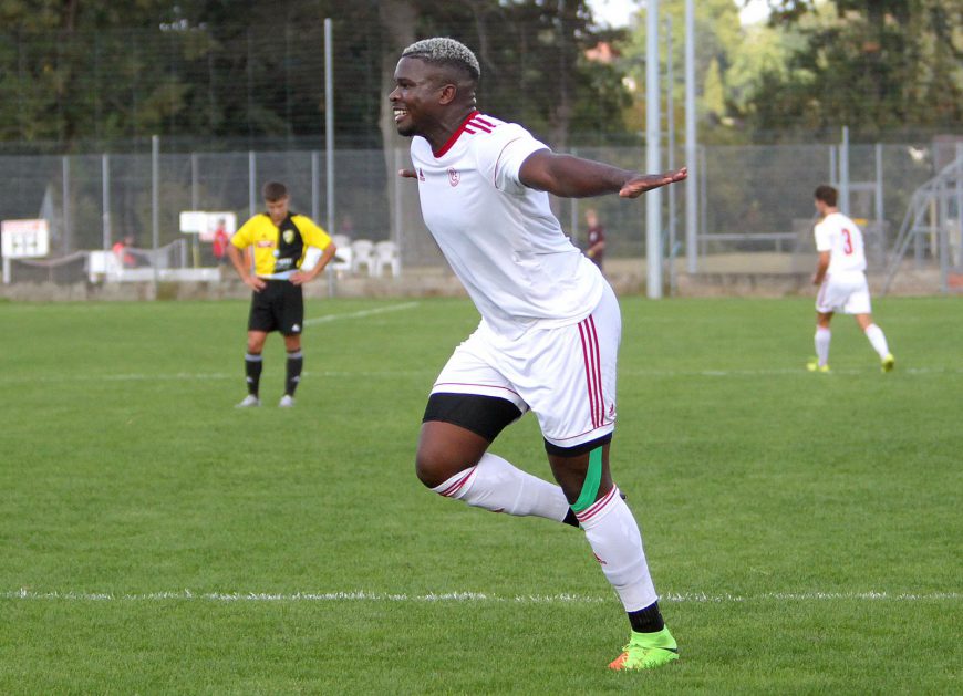 Nick Amougou, joueur de Chêne-Aubonne (Crédit photo: ©François Moesching)